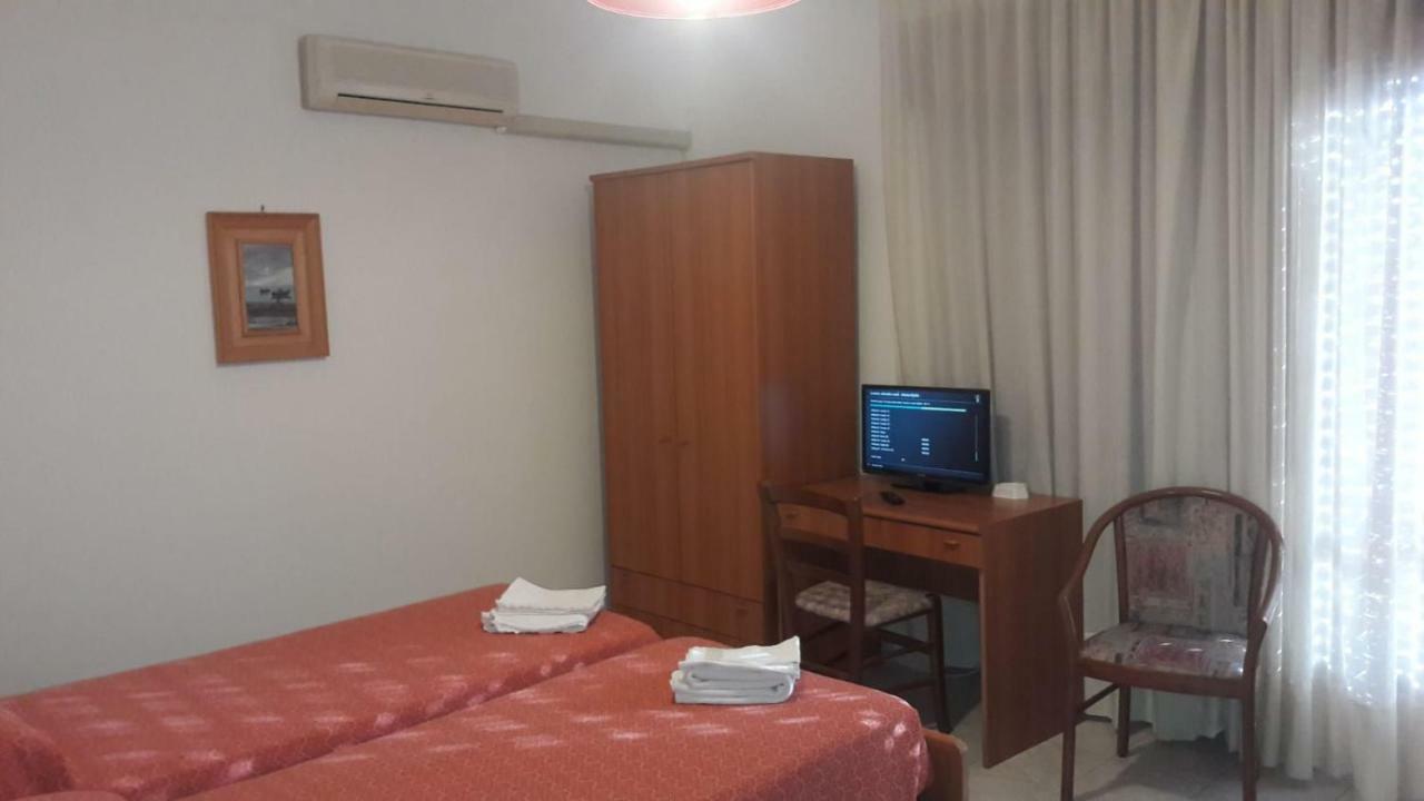 Hotel Svizzero Санджинето Экстерьер фото